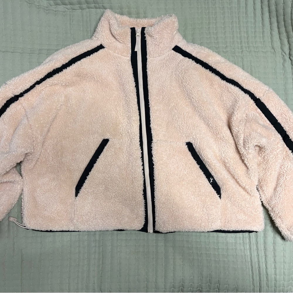 JoyLab Cream Sherpa Crop Fleece with Black Trim